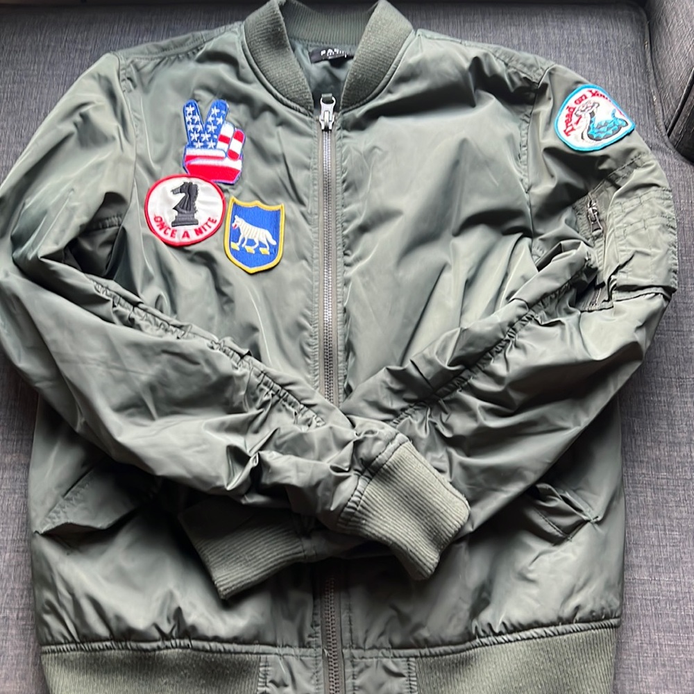 Mens patched bomber